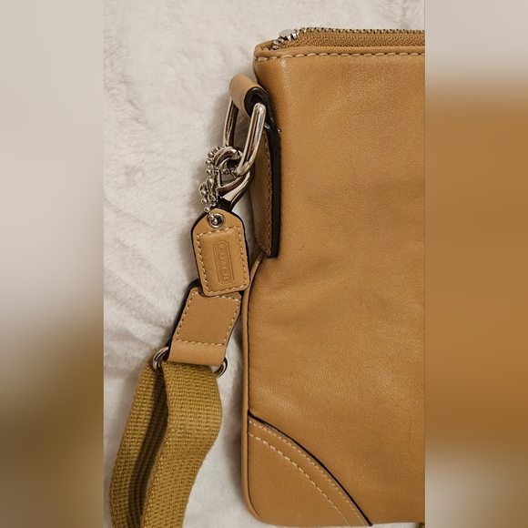 COACH Camel VINTAGE crossbody slingback with adjustable strap - Picture 6 of 7